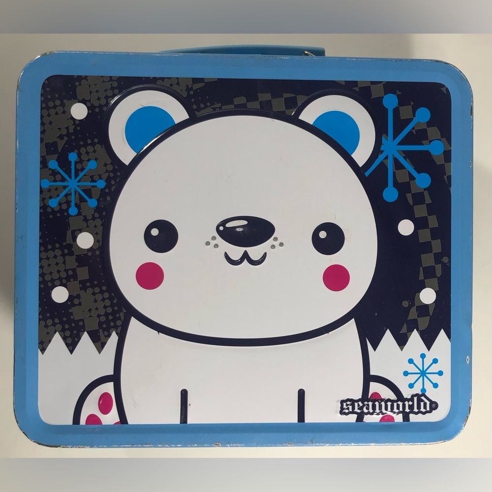 SEAWORLD Polar Bear Cub ,Metal Souvenir, Collectible Lunchbox ©2012 Loungefly